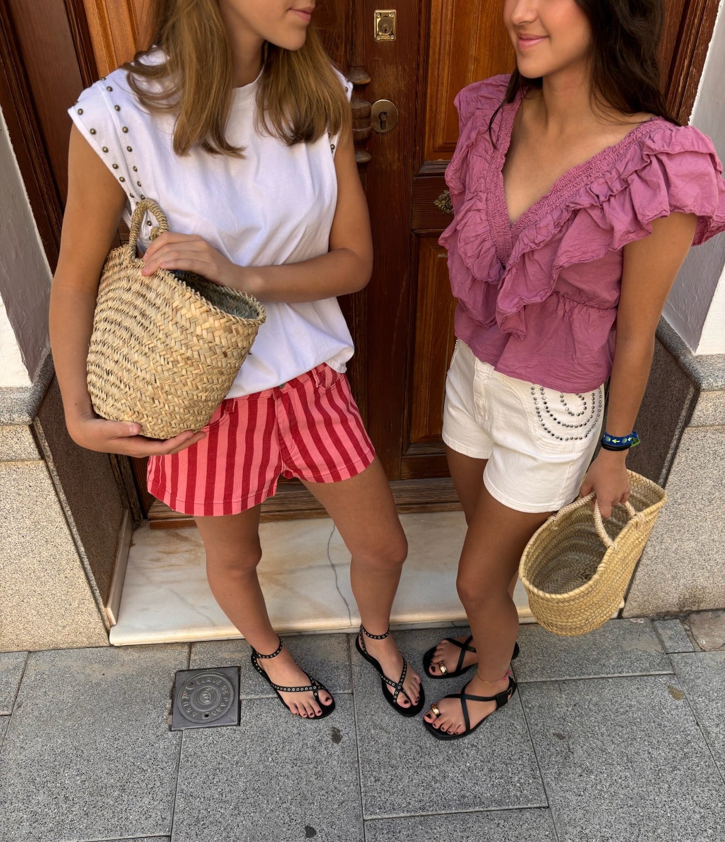 Short tachuelas